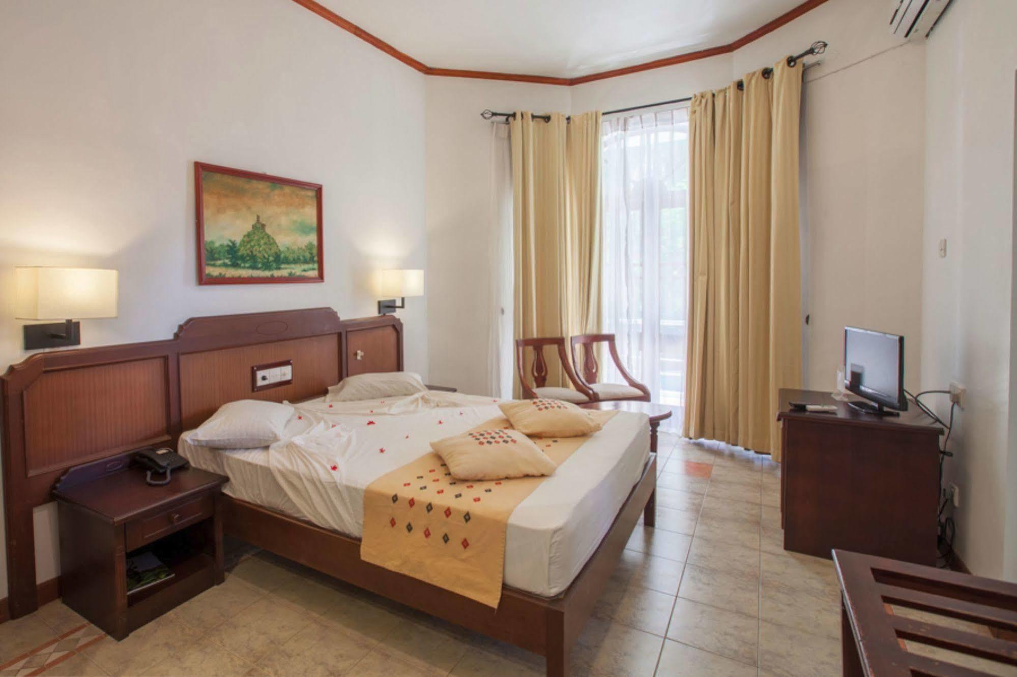 Senani Hotel Kandy Kültér fotó