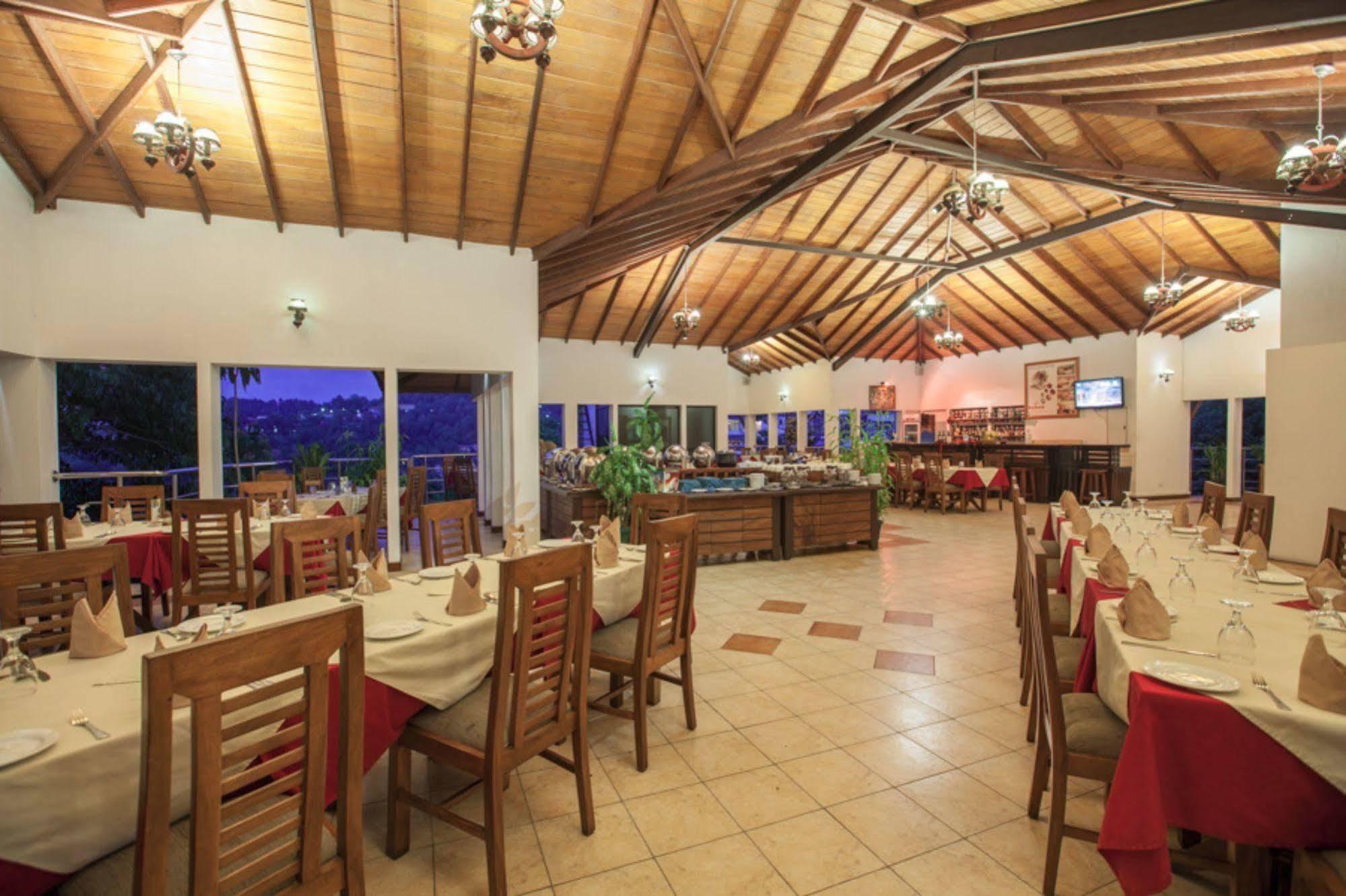Senani Hotel Kandy Kültér fotó